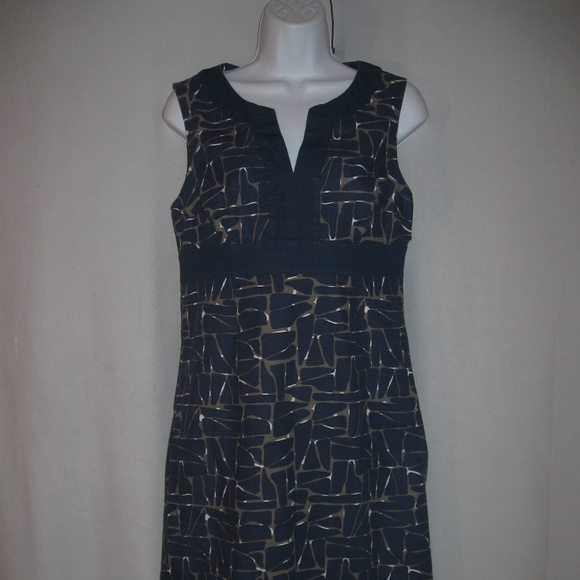 notch neck shift dress